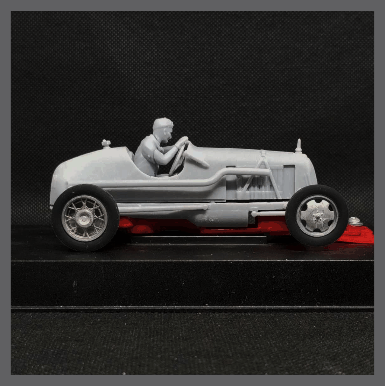 VSC-002 - E-fk32 - “La Negrita” - Juan M. Fangio 1947 (versión original: motor Chevrolet ) - Imagen 5